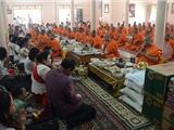 Tụng Kinh Cúng Cơm Trong Lễ Hội Dành Cho Người Chết Ở Campuchia